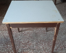 Stolek dřevěný barvený na hnědo (Wooden table painted brown) světlá deska lamino 800x800x760